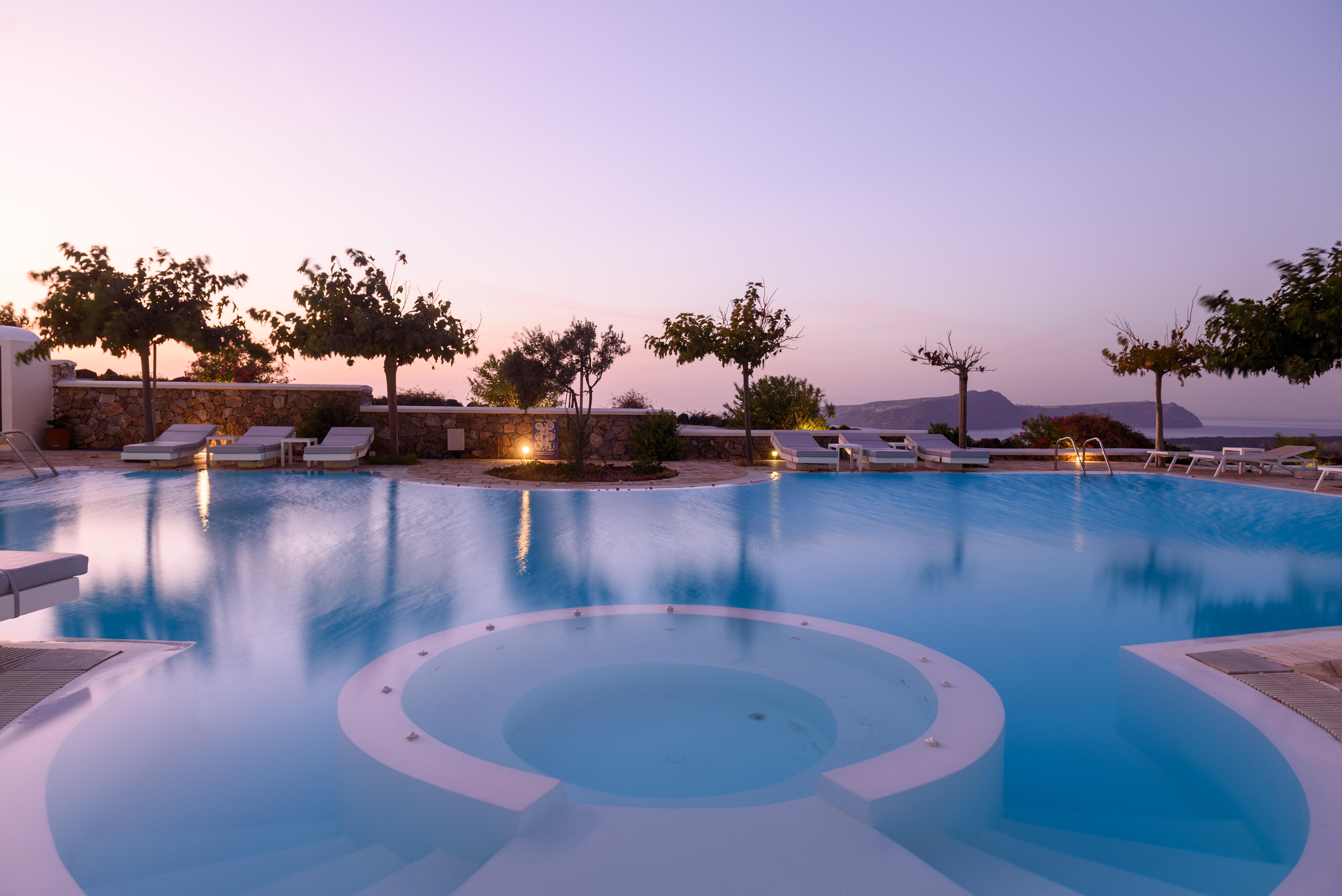 Maison Des Lys - Luxury Suites Akrotírion エクステリア 写真